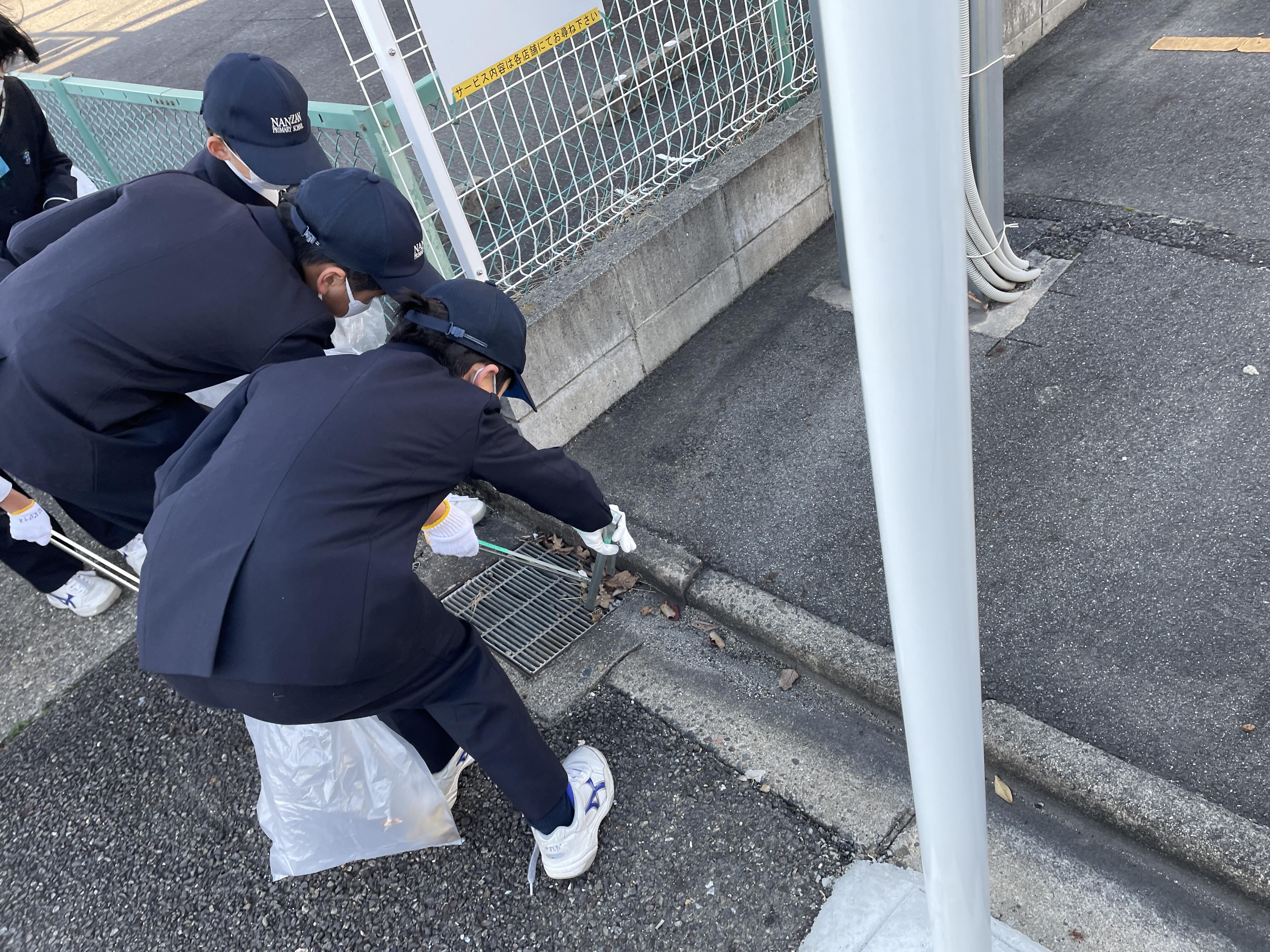 地域清掃の実施のサムネイル画像